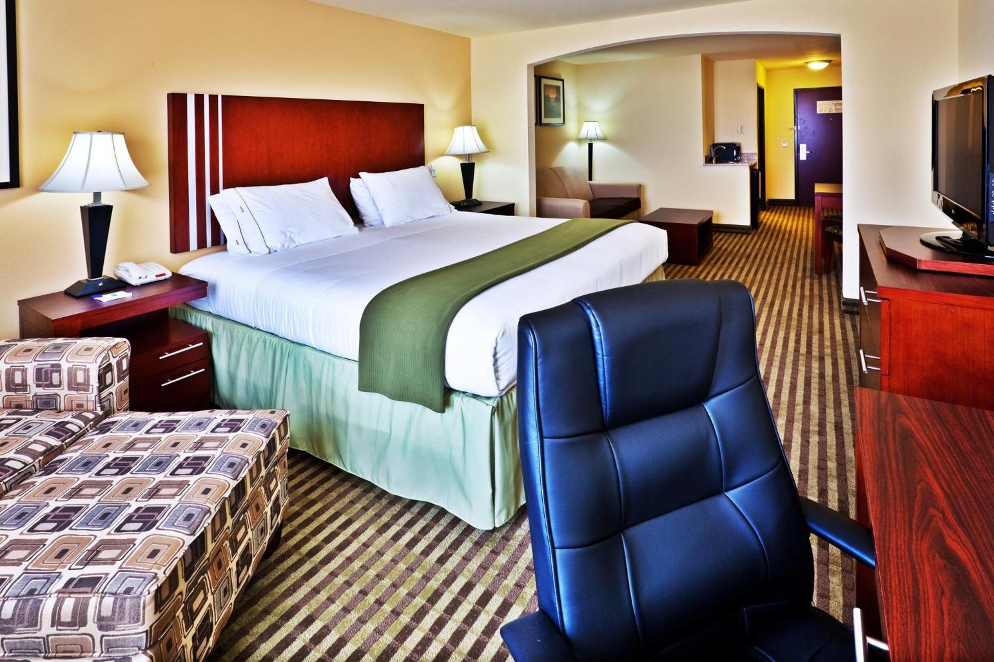Holiday Inn Express & Suites Perry By Ihg Екстериор снимка