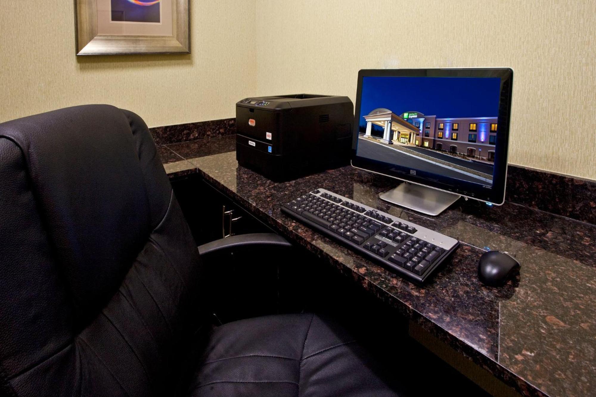 Holiday Inn Express & Suites Perry By Ihg Екстериор снимка