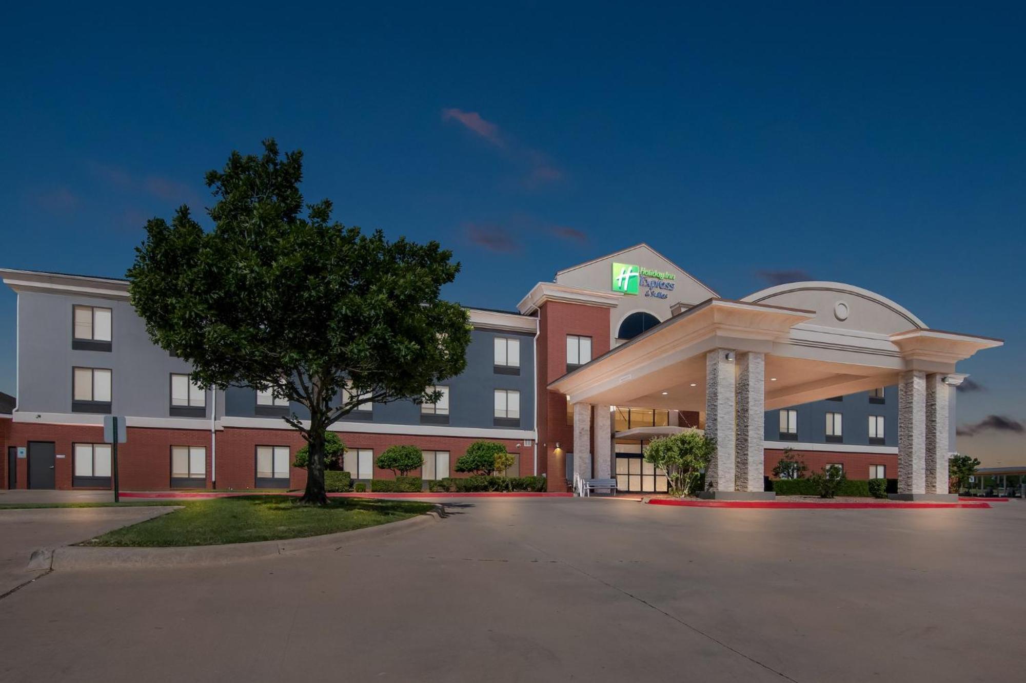 Holiday Inn Express & Suites Perry By Ihg Екстериор снимка