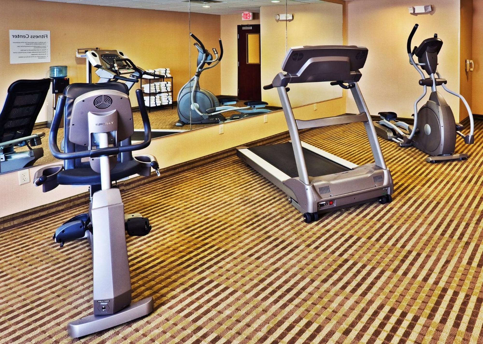 Holiday Inn Express & Suites Perry By Ihg Екстериор снимка