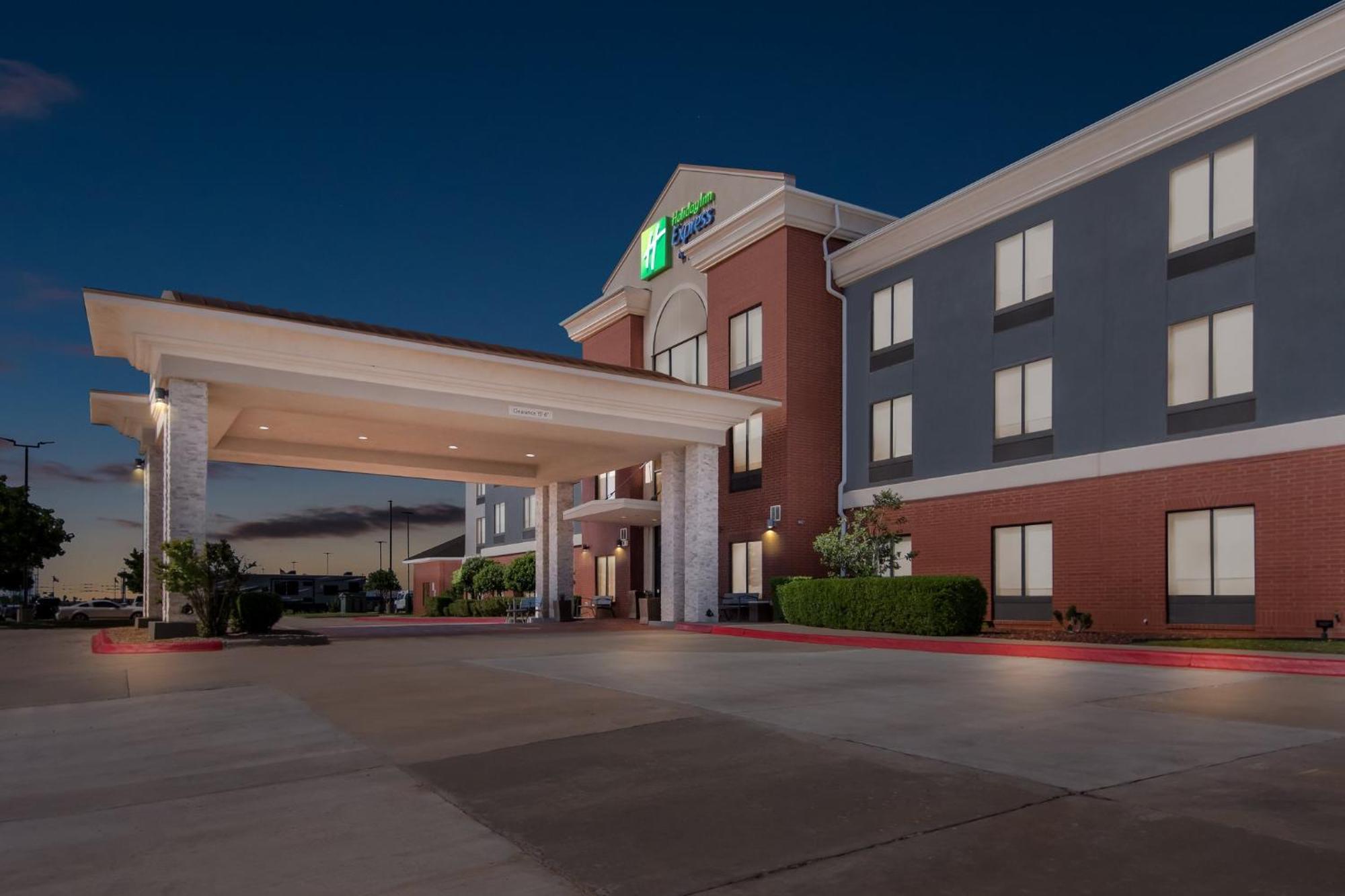 Holiday Inn Express & Suites Perry By Ihg Екстериор снимка
