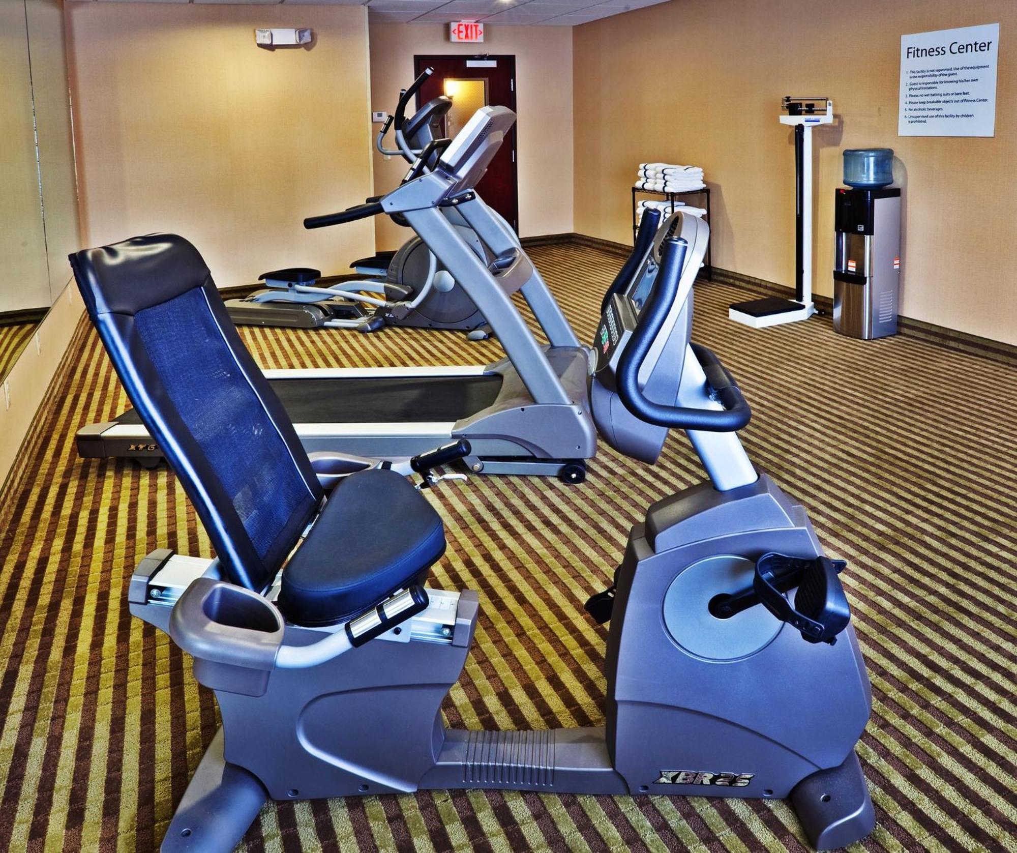 Holiday Inn Express & Suites Perry By Ihg Екстериор снимка
