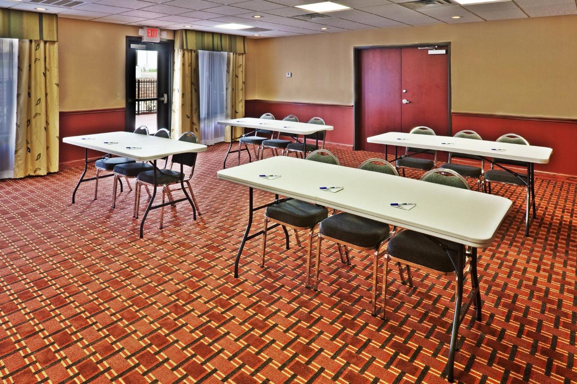 Holiday Inn Express & Suites Perry By Ihg Екстериор снимка